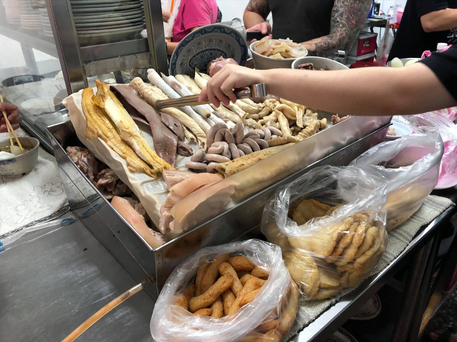 台灣小吃,基隆美食,安樂市場,小吃,小吃美食,市場小吃,米粉湯,米苔目,黑白切