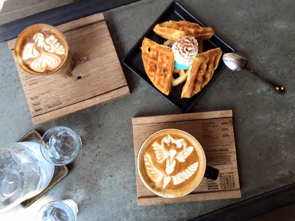 延伸閱讀：泰國清邁自由行 ‧ 清邁咖啡廳 Ristr8to coffee│尼曼路潮流咖啡店，品嚐美味咖啡，欣賞世界獲獎的拿鐵藝術