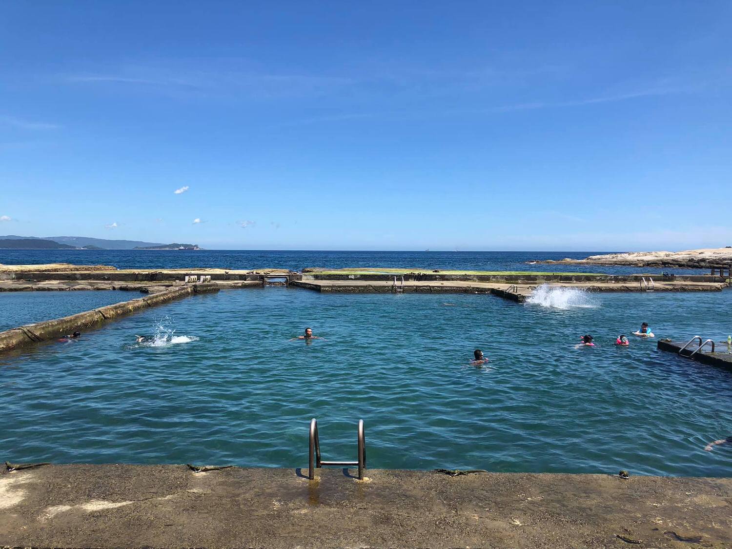 基隆景點．和平島公園│前進天然海水游泳池，感受夏日能量