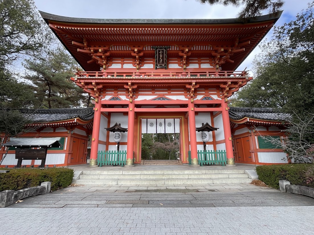 2026京都旅行,一文字屋和輔あぶり餅,京都今宮神社一和烤麻糬,京都北區觀光,京都千年老舖,京都和菓子,京都旅遊,京都景點,京都特色甜點,京都神社,京都美食,京都美食推薦,京都自由行,今宮神社,今宮神社參拜,日本神社,阿呆賢さん