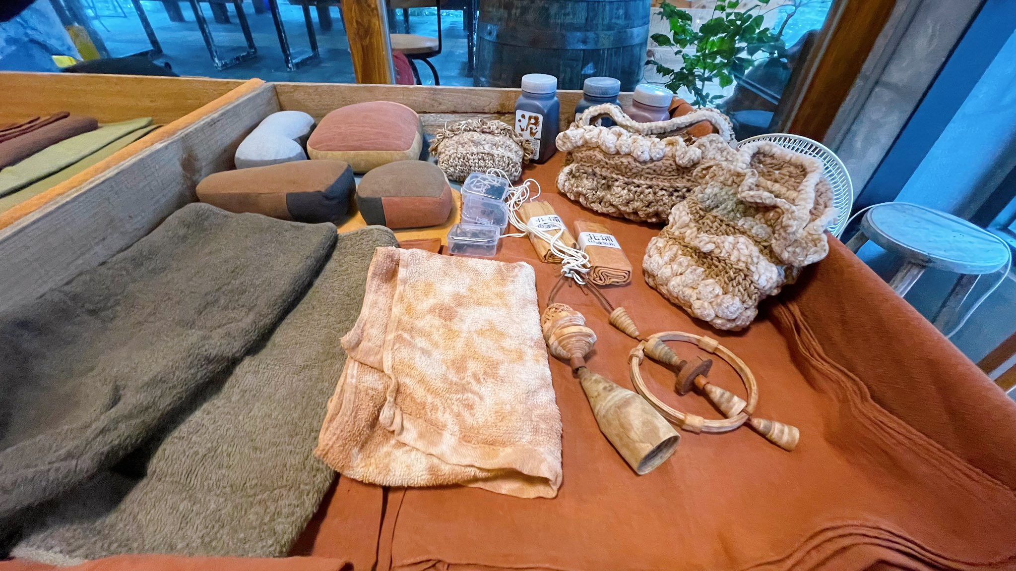 在情人湖敲山生,與泥土和植物低語|廖倫光博士帶領的北海岸民俗植物泥染紀實.首章 @蜜絲米的散步生活 @蜜絲米的散步生活